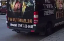 Reklama Sexybusa doprowadza do wypadku