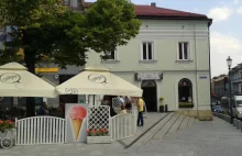 Wielka burza wokół kawiarni na rynku w Wadowicach - Małopolska Zachodnia -...