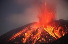 W pierwszą rocznicę Fukushimy budzi się wulkan Sakurajima w Japonii.