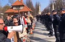 Tak się bawią "obrońcy demokracji". Szokujące WIDEO