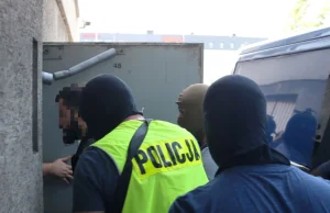 Zarzuty dla Mameda K. Paserstwo,naruszenie nietykalności, znieważenie policjanta