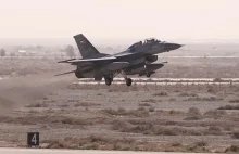 Jordańskie myśliwce przeciążone bombardowaniami. ZEA wysyłają posiłki.