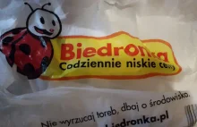 Biedronka ominie opłatę recyklingową. Zabawa w kotka i myszkę z polskim prawem.