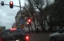 Światła w Łodzi. Zielone na jedno auto!