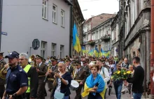 Ukraiński marsz w Przemyślu: bez zakłóceń, z banderowskimi pozdrowieniami...