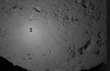 Udane lądowanie na asteroidzie. Japończycy pokazali pierwsze zdjęcia