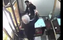 Staruszek został napadnięty w swym sklepie jubilerskim.