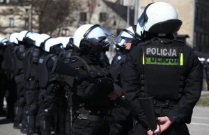 Podwyżki dla policjantów. Od stycznia dostaną po 250 zł więcej