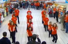 Flash Mob w Auchan