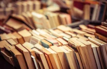 Włochy: Po likwidacji biblioteki wypożyczają książki u rzeźnika i fryzjera