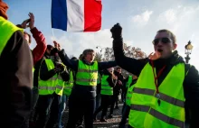 Macron gratuluje odwagi protestującym chcącym obalić prezydenta