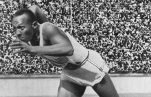 Jesse Owens - szybszy od propagandy