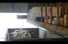 Szybkie spojrzenie na proces recyklingu papieru w formie wideo poklatkowego