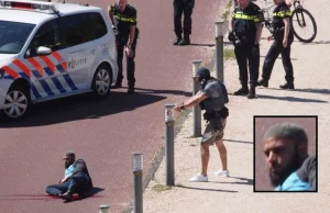 Atak nożownika w Holandii. "Rzucał się na przypadkowe osoby na chodniku"