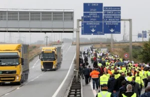 W Calais imigrantów od ciężarówek odgrodzi… mur