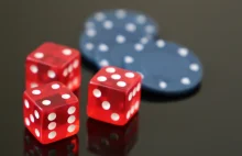 Polacy coraz więcej pieniędzy wydają na hazard