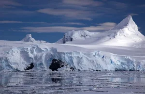 Topnienie Antarktydy w ostatnich latach gwałtownie przyspieszyło