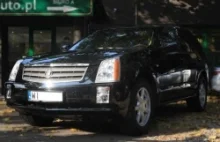 Cadillac SRX rocznik 2004 - samochody luksusowe