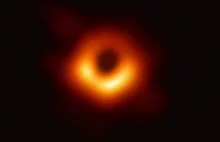 Sławne zdjęcie nie przedstawia czarnej dziury