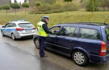 Policja zatrzymuje kierowców za cofnięty licznik. Grozi nawet 5 lat...