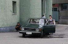 Rzut oka na samochody w Korei Północnej: luksus i przymus