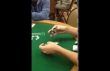 Fajny trik wykonany żetonami do pokera