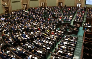Koniec samorządowych doradców i asystentów. Sejm uchwalił nowelizację