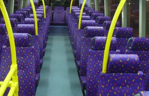 Dlaczego siedzenia w autobusach zawsze mają te okropne wzory?