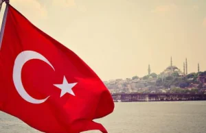 Turcja potwierdza: rozpoczęła wojskowe ataki na północną Syrię