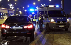 BMW zmiotło pasażerów na przystanku. Kierowca dostanie 200 zł mandatu?