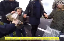 Holenderska policja daje dzieciom misie by złagodzić stres po wypadku