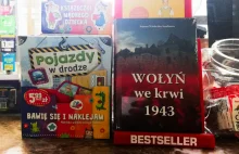 Swastyki, krew i zamach w Smoleńsku. Nie bierz dziecka na Pocztę Polską