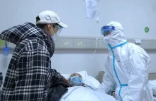 Dramatyczna sytuacja w szpitalach w Wuhan. Personel nosi pieluchy...