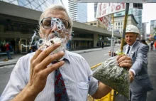 Seniorzy używają marihuany rekreacyjnie, zjawisko ogólno światowe.