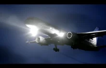 Samoloty z lotniska BHX nagrane nocą w wysokim ISO.