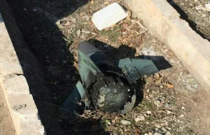 Irańczyk twierdzi, że sfotografował część pocisku obok rozbitego samolotu