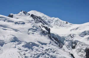 Skandal na Mont Blanc. Wylądowali prywatnym samolotem 400 metrów pod szczytem...