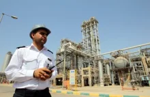 Iran już gotowy, by zakręcić kurek z ropą dla Europy