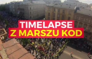 240 czy zaledwie 30 tysięcy? Ile osób szło w marszu KOD? Zobacz timelapse...