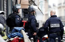 We Francji stabilnie: uzbrojony napastnik wziął zakładników