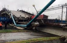 Pod ciężarówką zarwał się wiadukt, kierowca musiał trafić do szpitala - Rosja