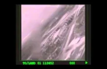 Awaryjne ladowanie F-15 po zderzeniu z ptakami