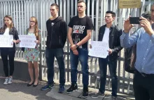 Warszawa: protest pod białoruską ambasadą przeciw rusyfikacji polskich...