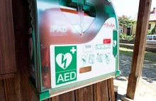 Fakty i mity na temat defibrylatorów AED w przestrzeni miejskiej