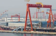 Chiny zwodowały lotniskowiec Shandong