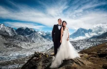 Ślub na szczycie Mount Everest? Dlaczego nie! Zdjęcia są zachwycające