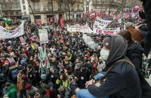 Francja: Manifestacje przeciwko reformie emerytalnej. Doszło do starć z policją