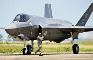 Program F-35 nękany problemami