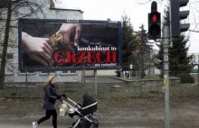 "Konkubinat to grzech" - niecodzienny billboard zawisł w Gdańsku