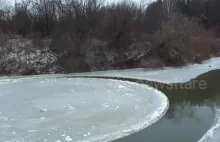 Pojawiają się kręgi w lodzie